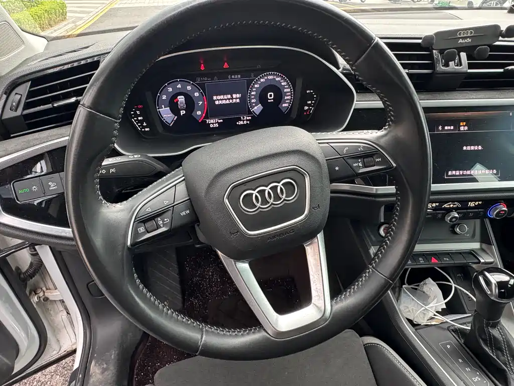 Audi Q3 2021 — фото 10