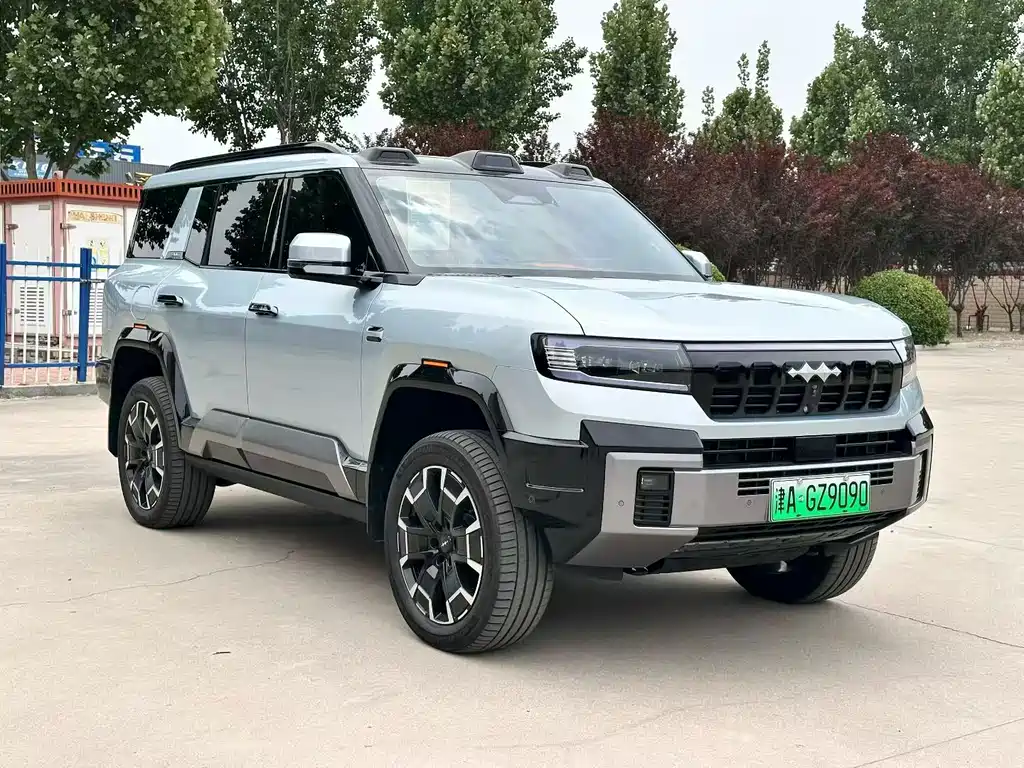 Fang Cheng Bao Leopard 8 2024