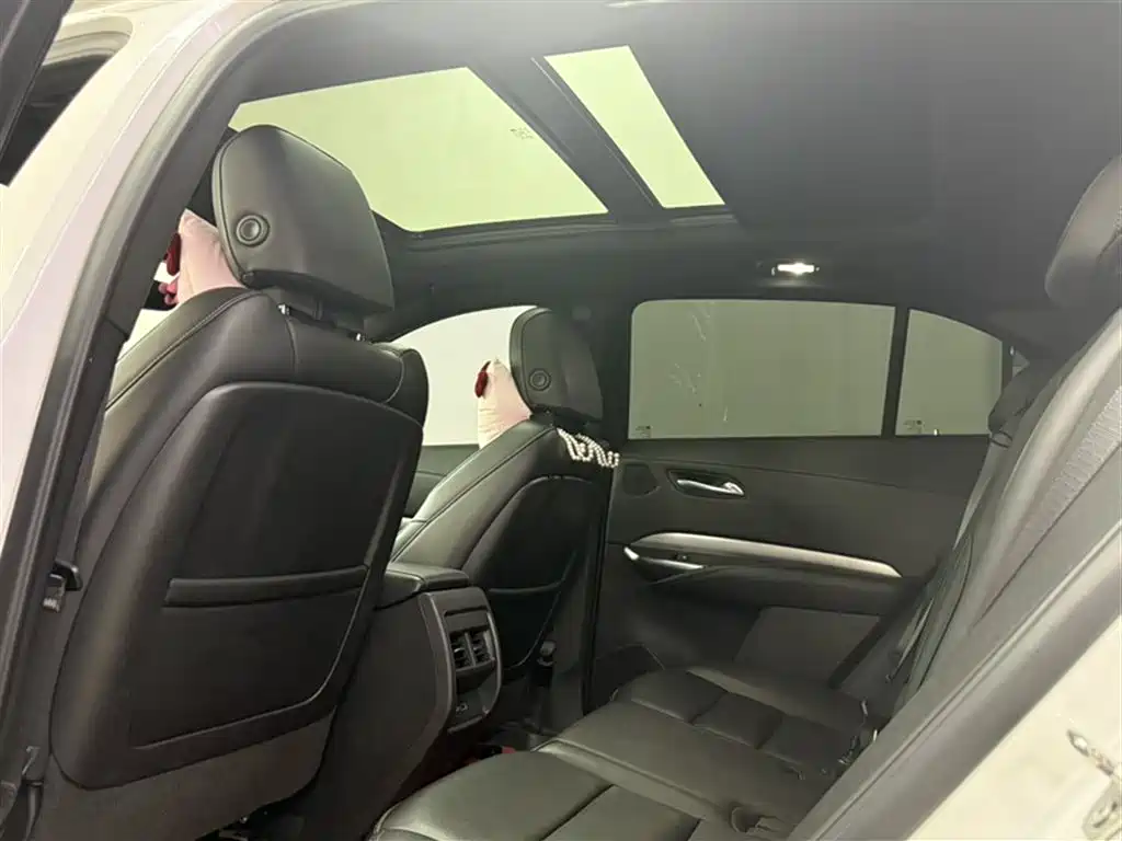 Cadillac XT4 2021 — фото 11