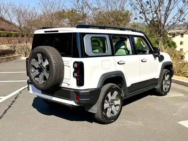 BAIC BJ40 Extended Range 2025