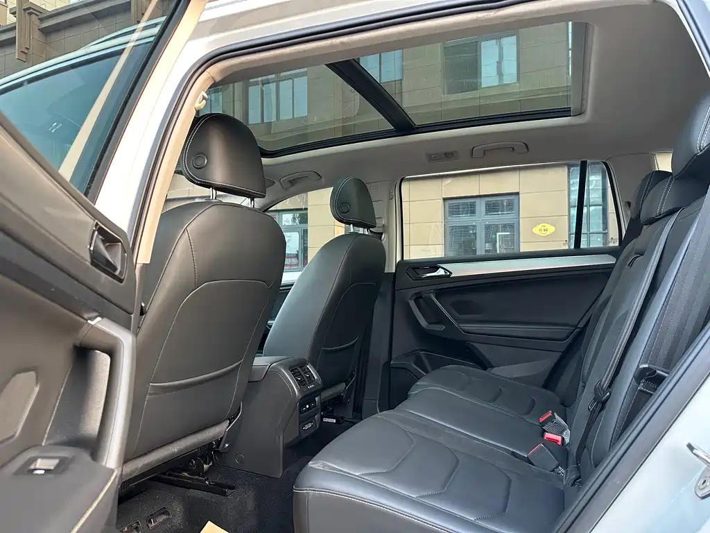 Volkswagen Tiguan L 2019 — фото 8