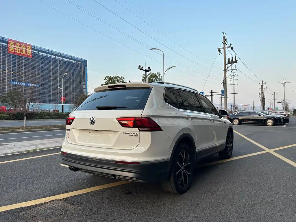 Volkswagen Tiguan L 2019 — фото 4