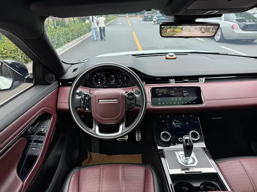 Land Rover Evoque 2021 — фото 7
