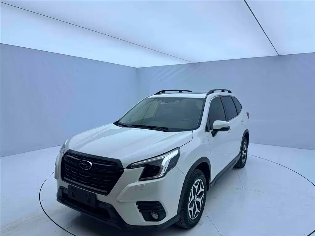 Subaru Forester 2023 — фото 1