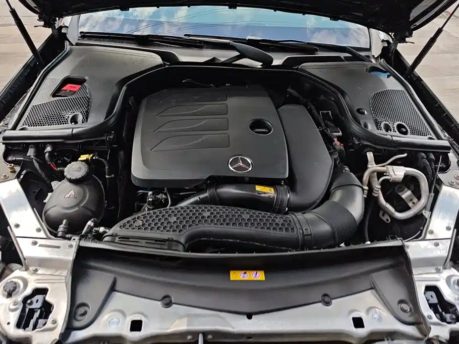 Mercedes-Benz E-Class 2023 — фото 10
