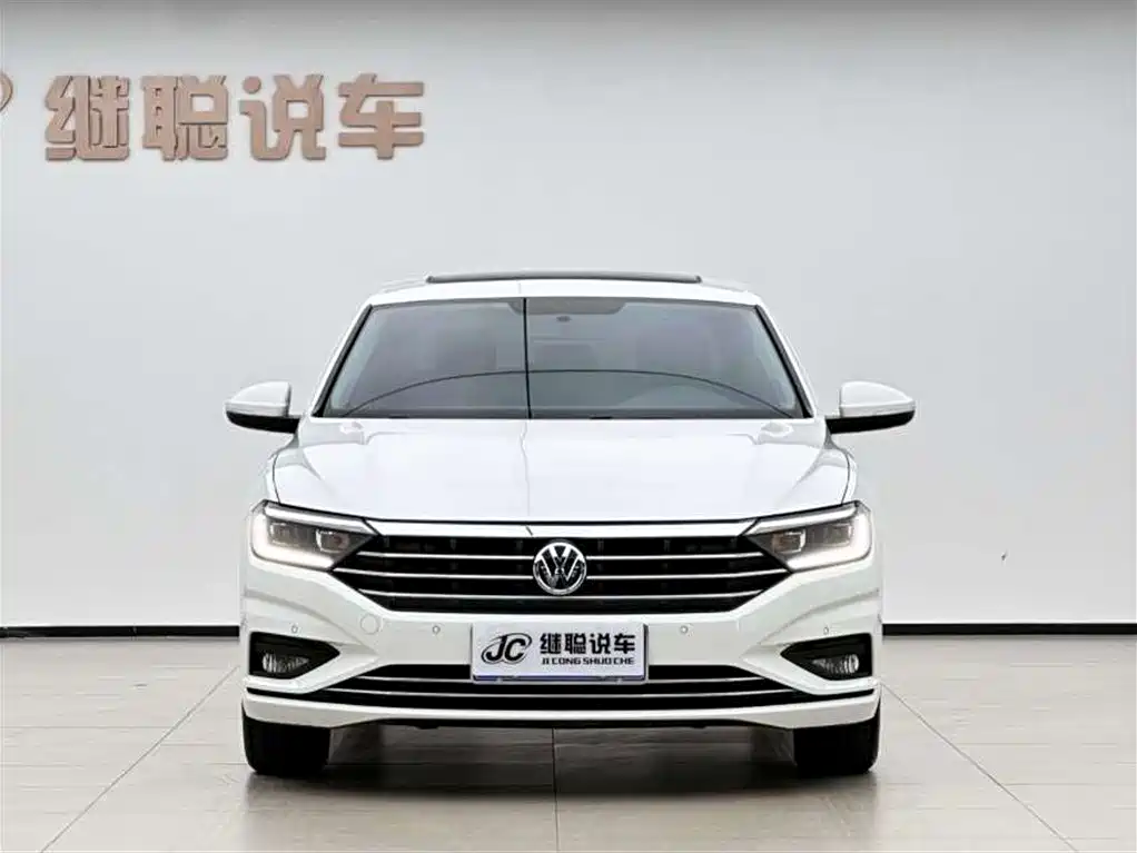 Volkswagen Sagitar 2022
