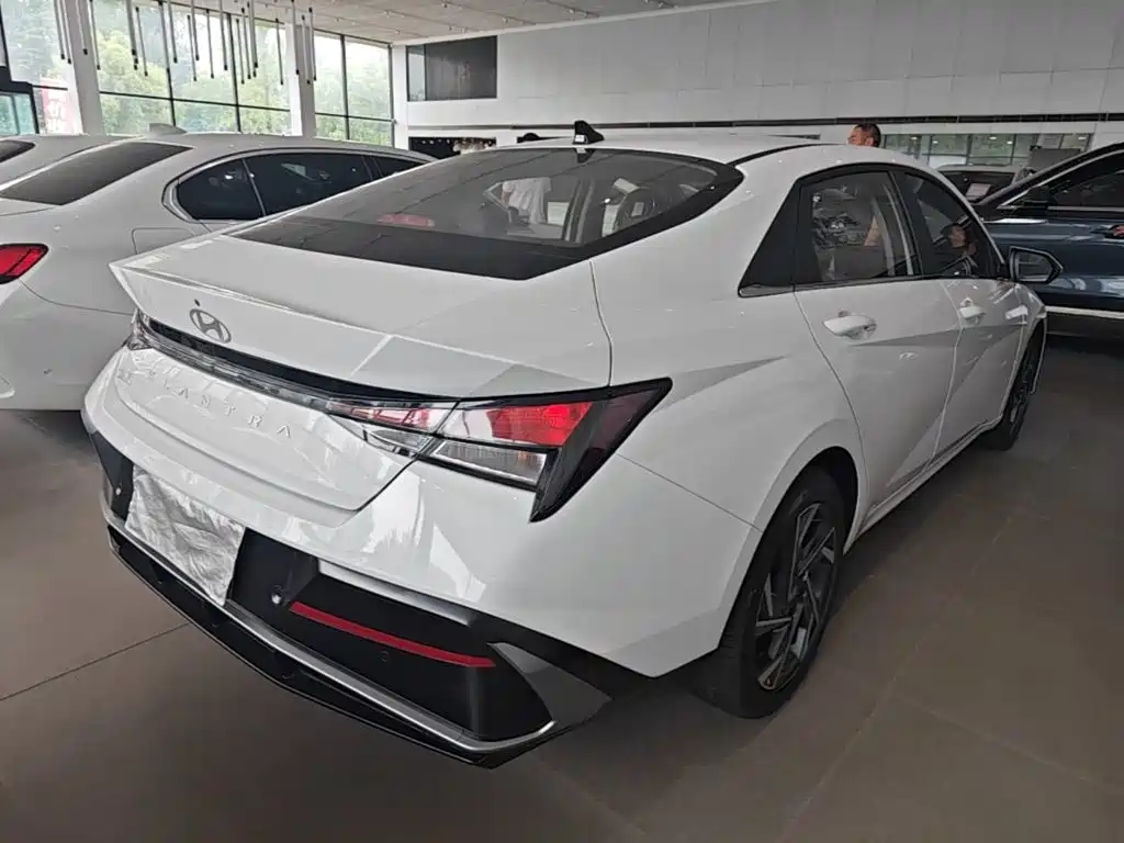 Hyundai Elantra 2026