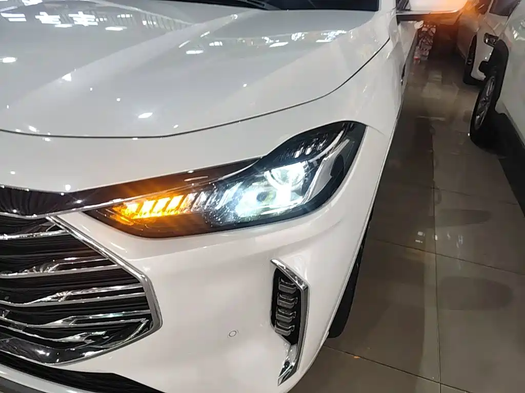 Jetour Jietu X70 PLUS 2021 — фото 24