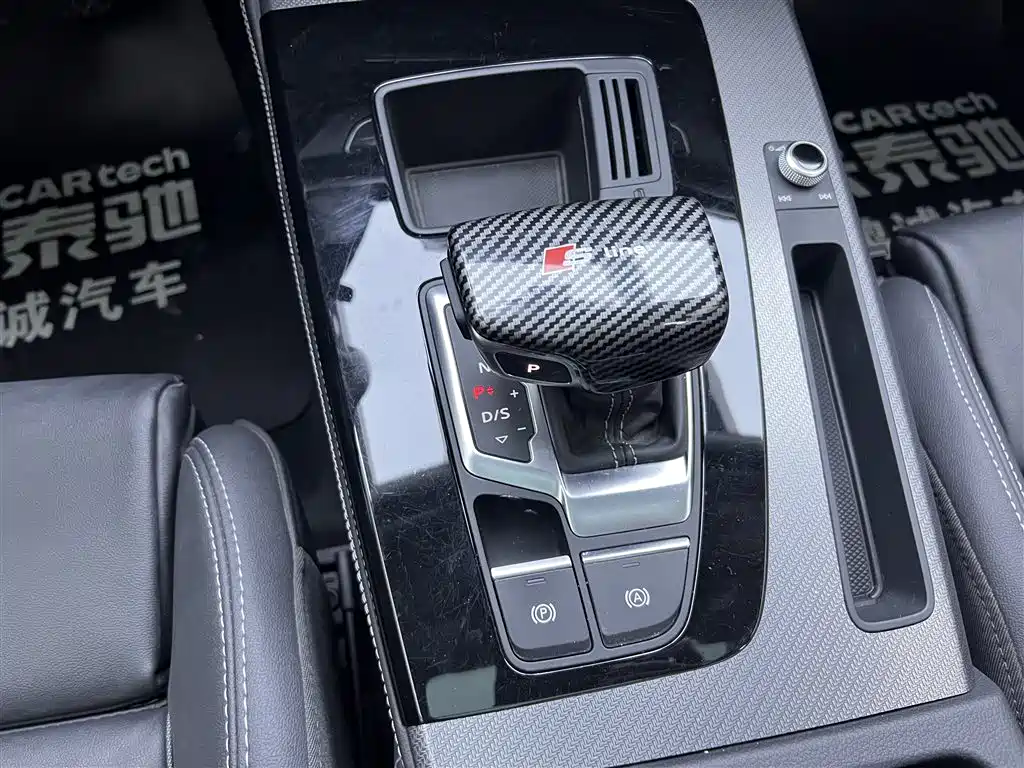 Audi Q5L 2022 — фото 20