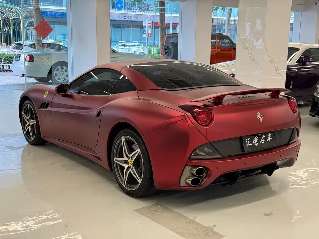 Ferrari California T 2013 — фото 12