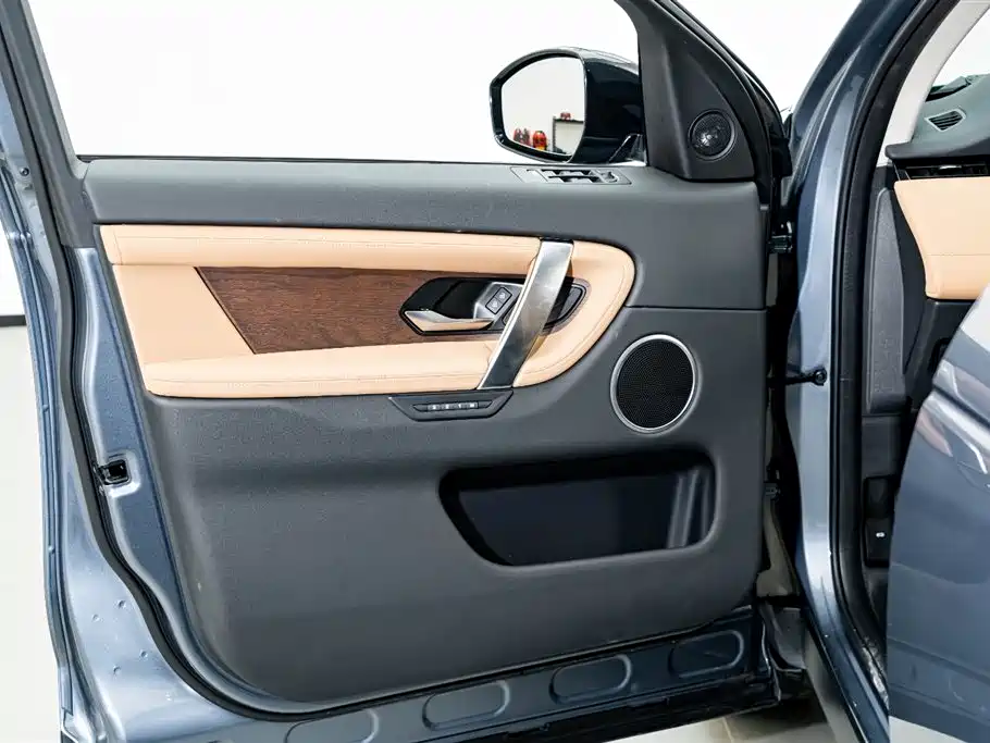 Land Rover Discovery Sport 2024 — фото 16