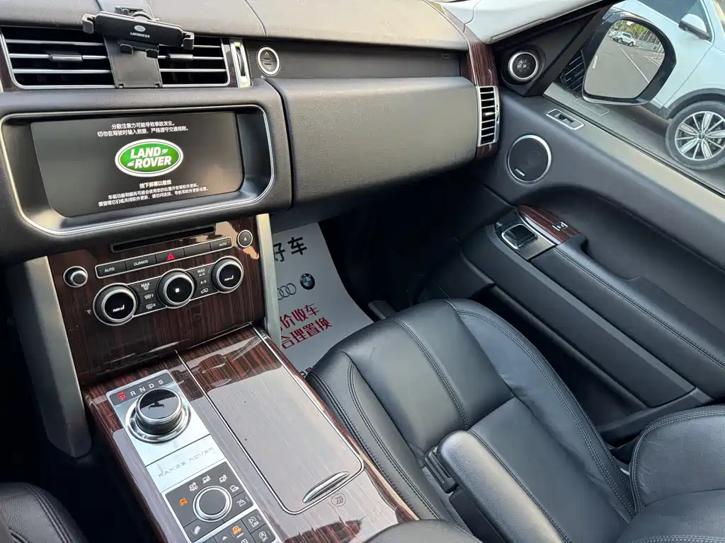 Land Rover Range Rover 2018 — фото 14