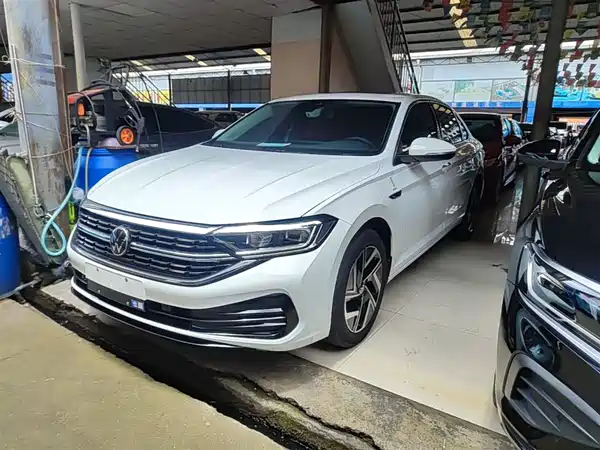 Volkswagen Sagitar 2023