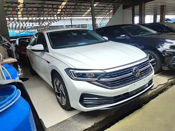 Volkswagen Sagitar 2023