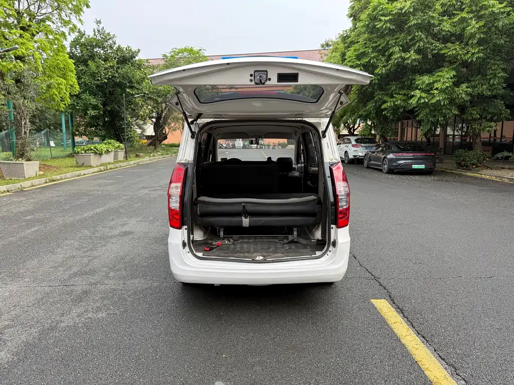Wuling Hongguang 2019 — фото 12