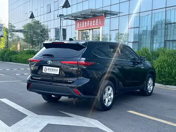 Toyota Highlander 2022