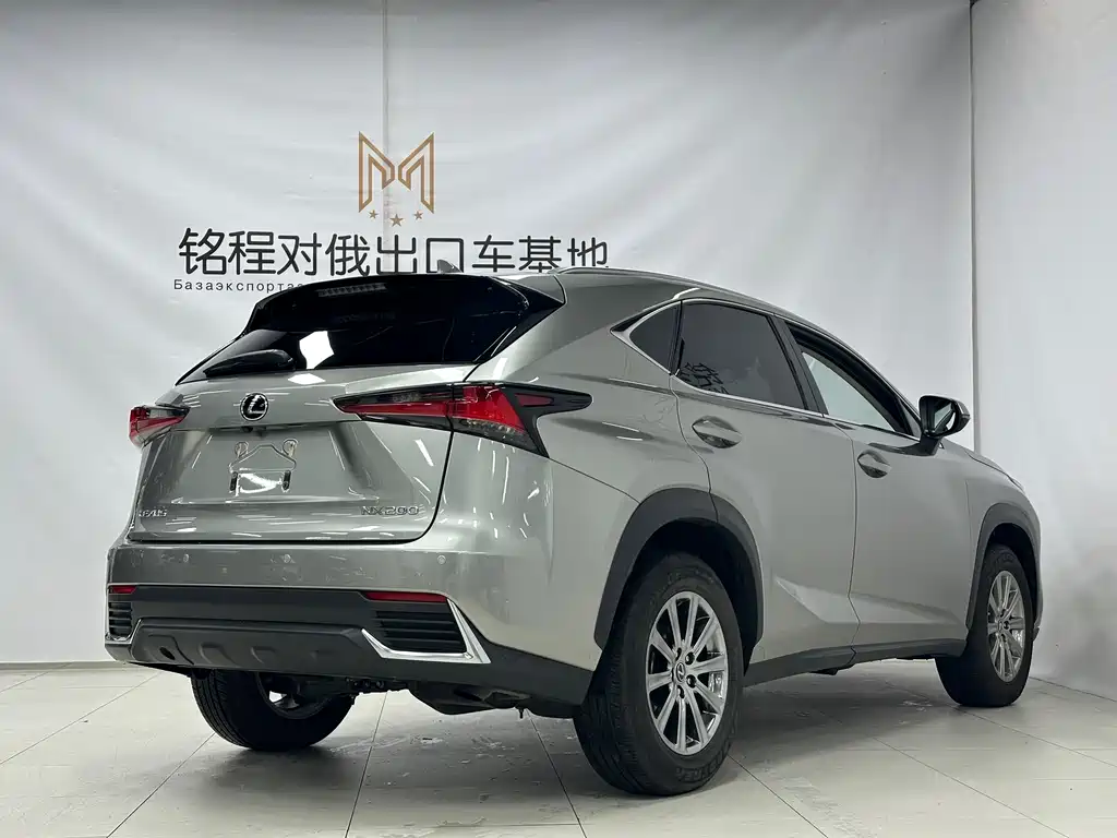 Lexus NX 2021 — фото 4