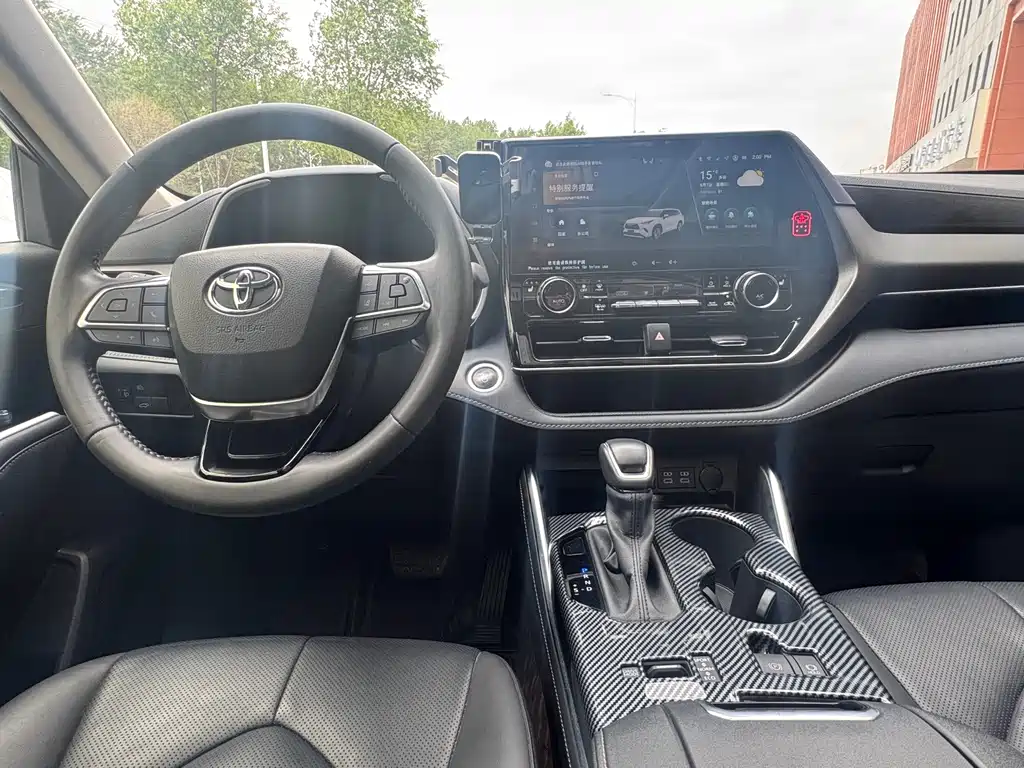Toyota Highlander 2024 — фото 13