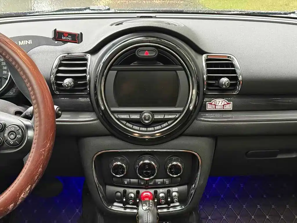 MINI Clubman 2018 — фото 17