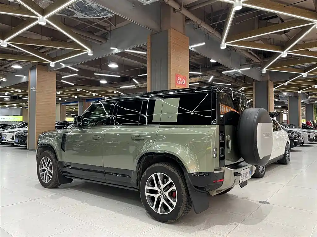 Land Rover Defender 2021 — фото 5