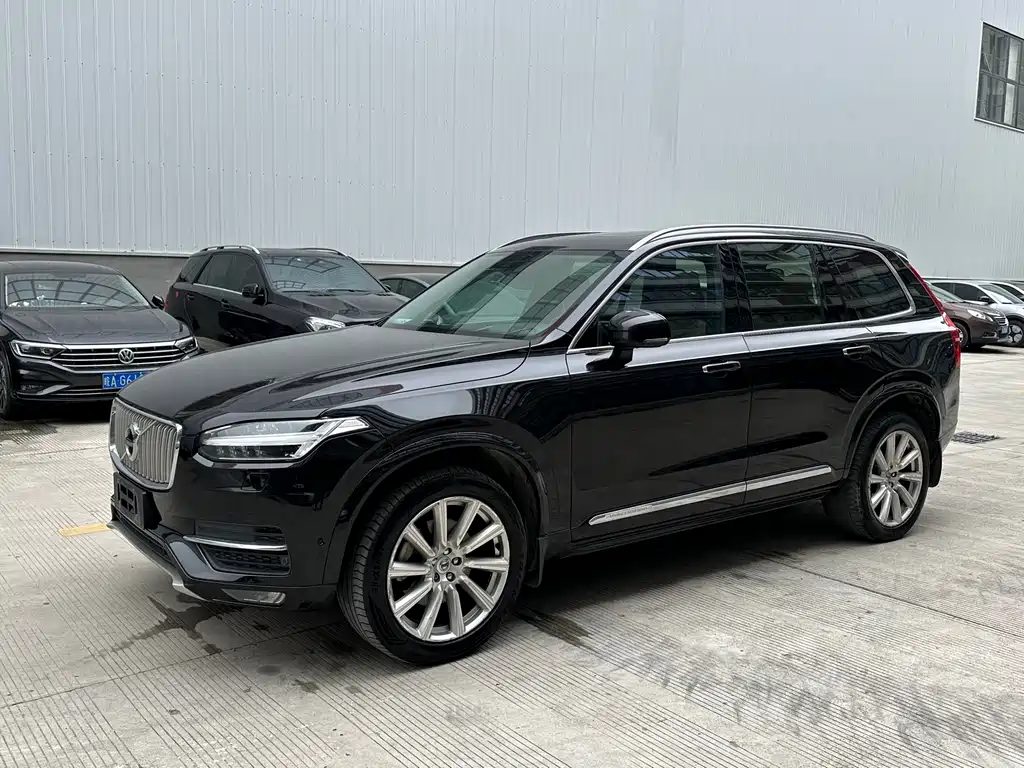 Volvo XC90 2015 — фото 1