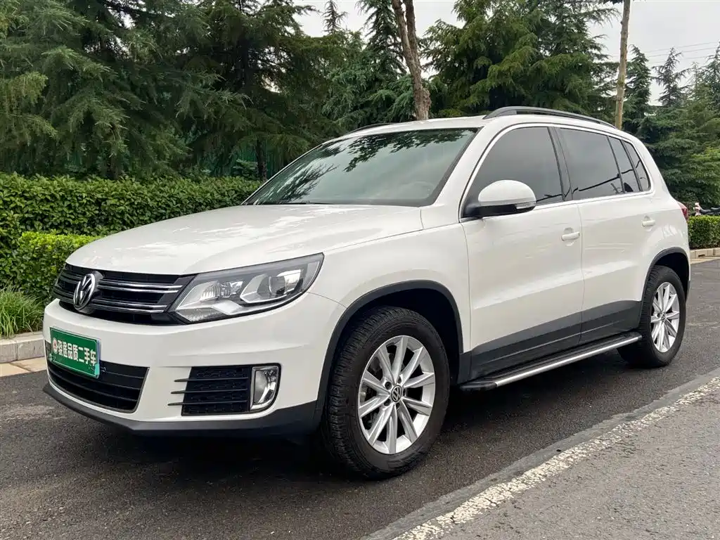Volkswagen Tiguan 2015 — фото 1