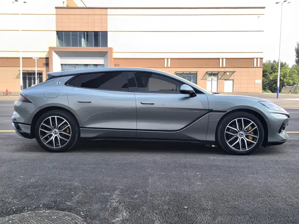 Denza Z9GT 2025