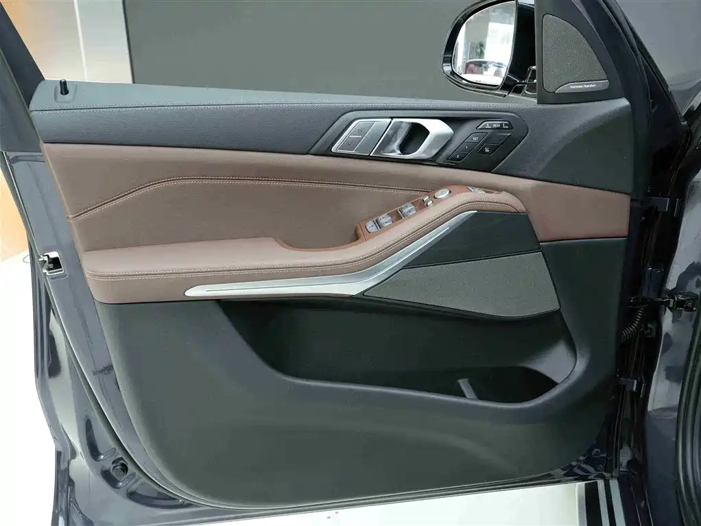BMW X7 2022 — фото 15