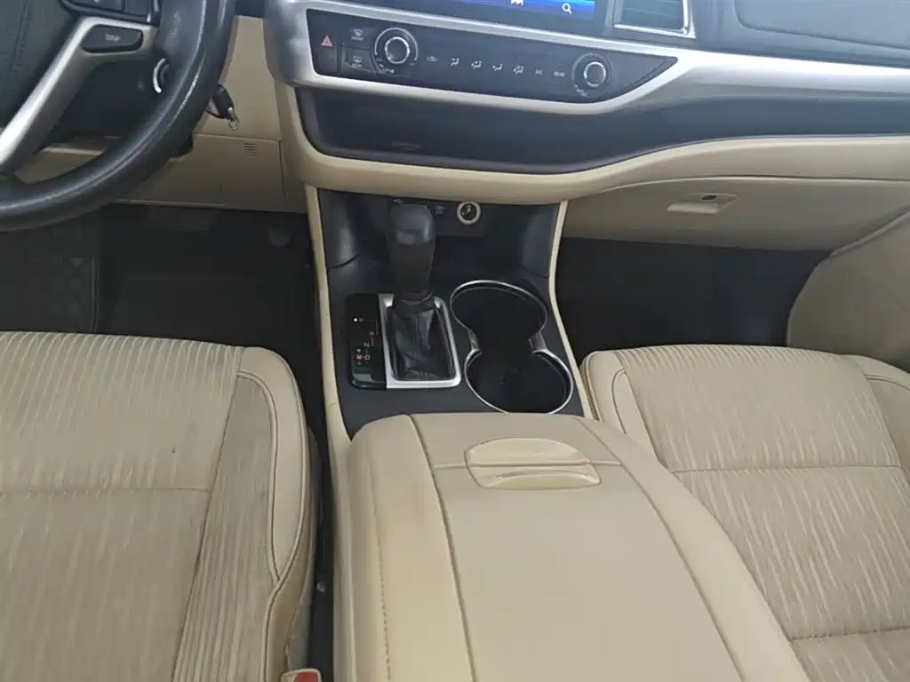 Toyota Highlander 2019 — фото 14