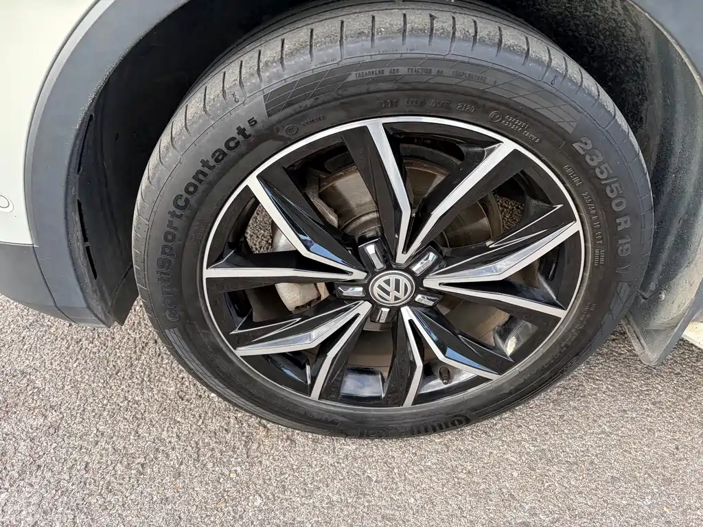 Volkswagen Tiguan L 2020 — фото 22