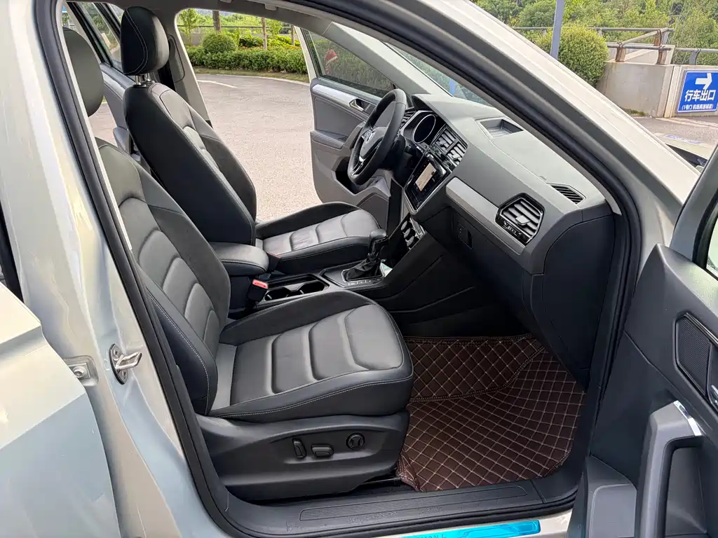 Volkswagen Tiguan L 2020 — фото 10