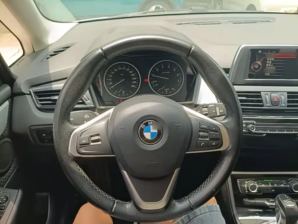 BMW 2 Series Station Wagon 2016 — фото 11