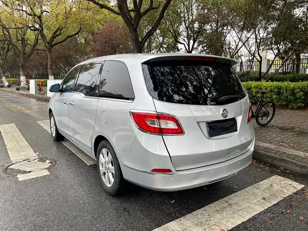 Buick GL8 2013