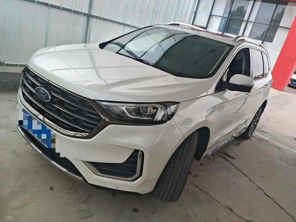 Ford Edge 2021 — фото 1