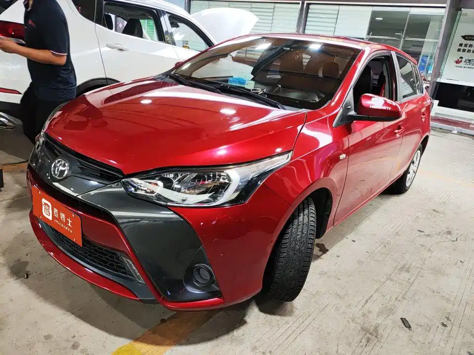 Toyota Yaris L 2020 — фото 1