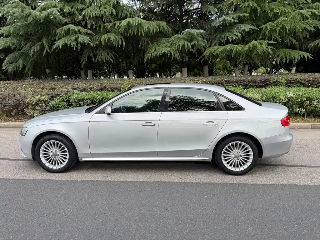 Audi A4L 2014