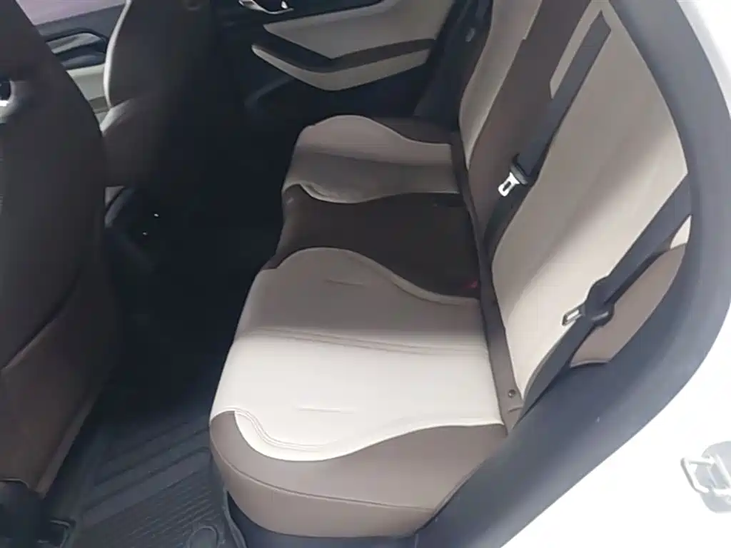 BYD Qin PLUS 2023 — фото 17