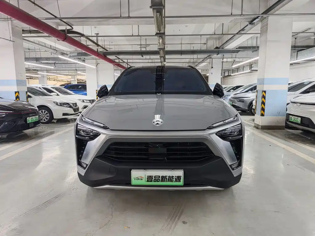 NIO ES8 2021