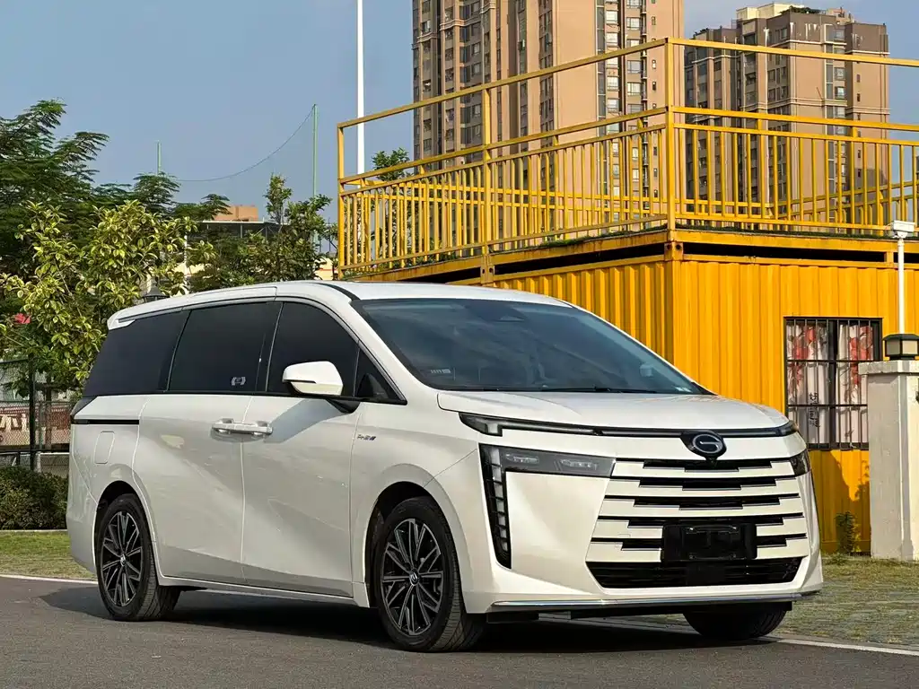 GAC Motor E8 PHEV 2025 — фото 3