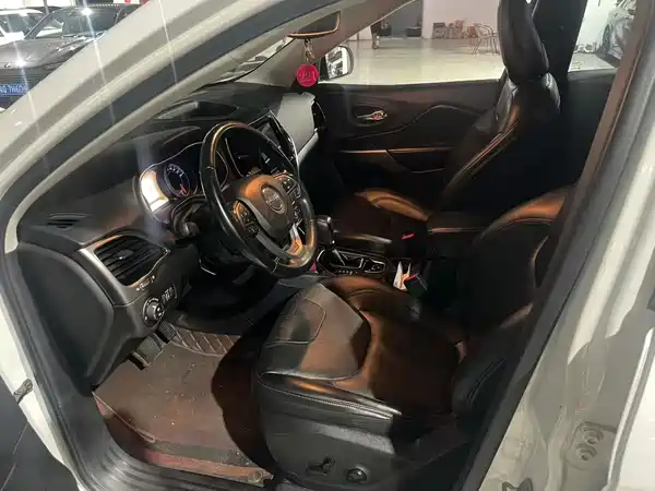 Jeep Cherokee 2019
