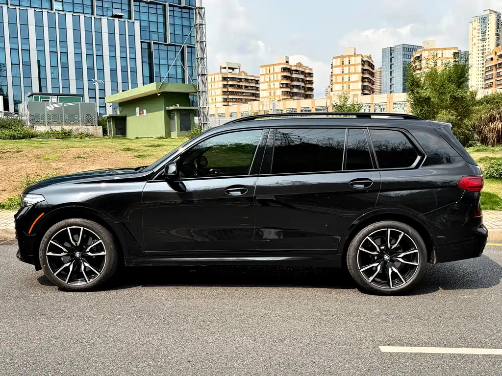 BMW X7 2022 — фото 8