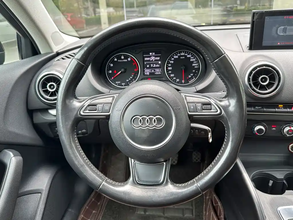 Audi A3 2016 — фото 12
