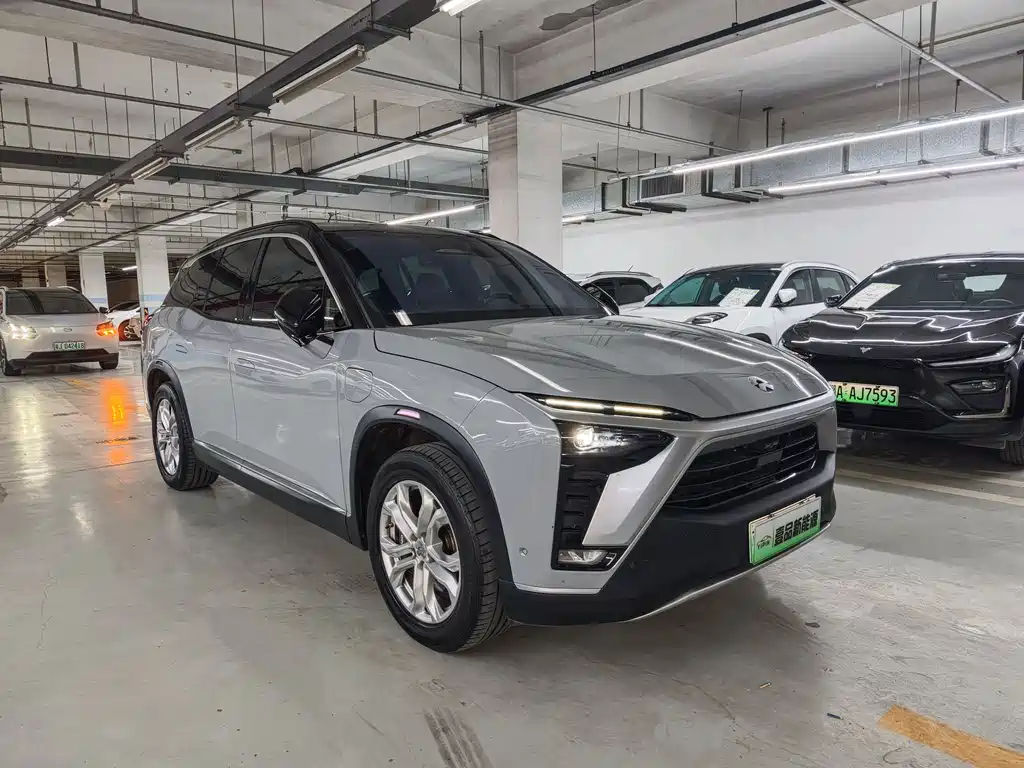 NIO ES8 2021