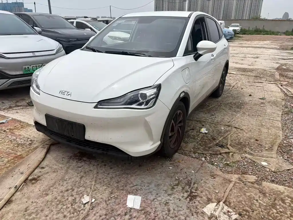Neta V 2022