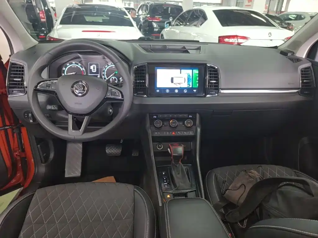 Skoda Karoq 2020 — фото 10