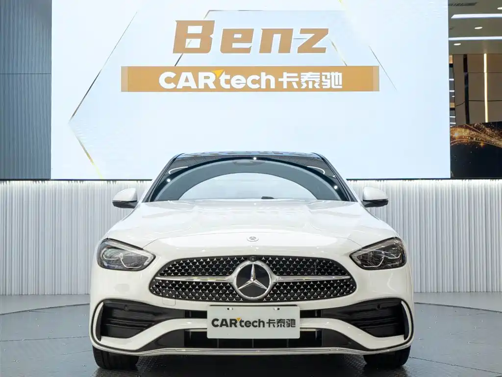 Mercedes-Benz C-Class 2025