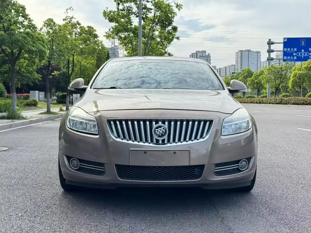 Buick Regal 2011 — фото 2
