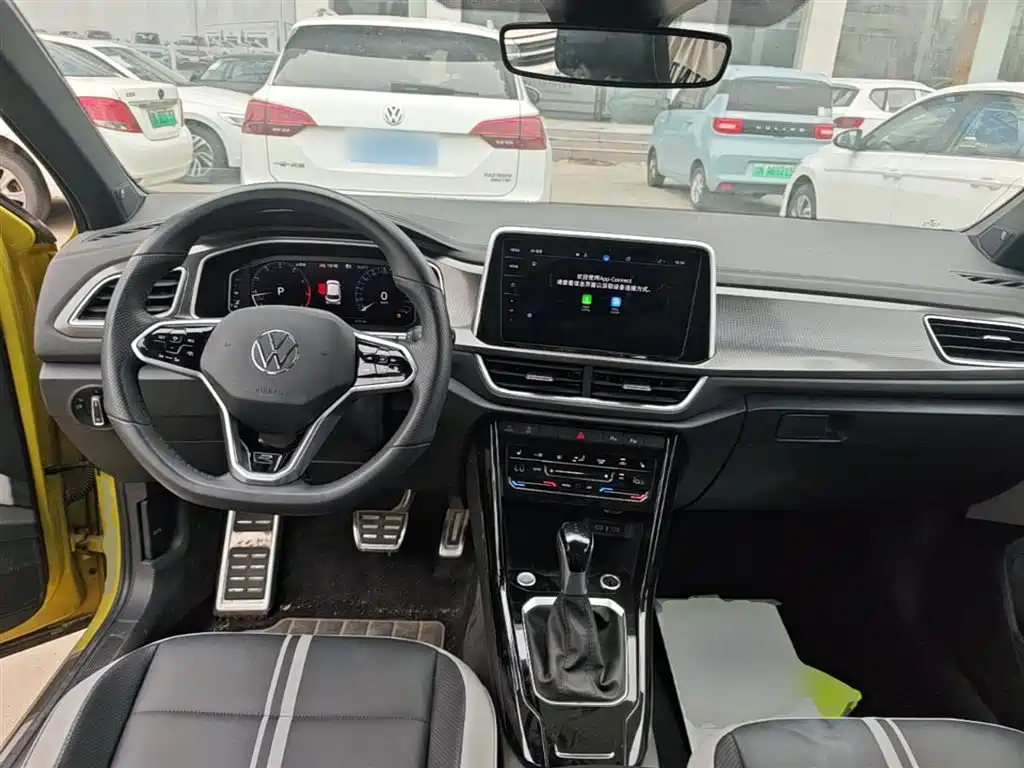 Volkswagen T-Roc 2023 — фото 10