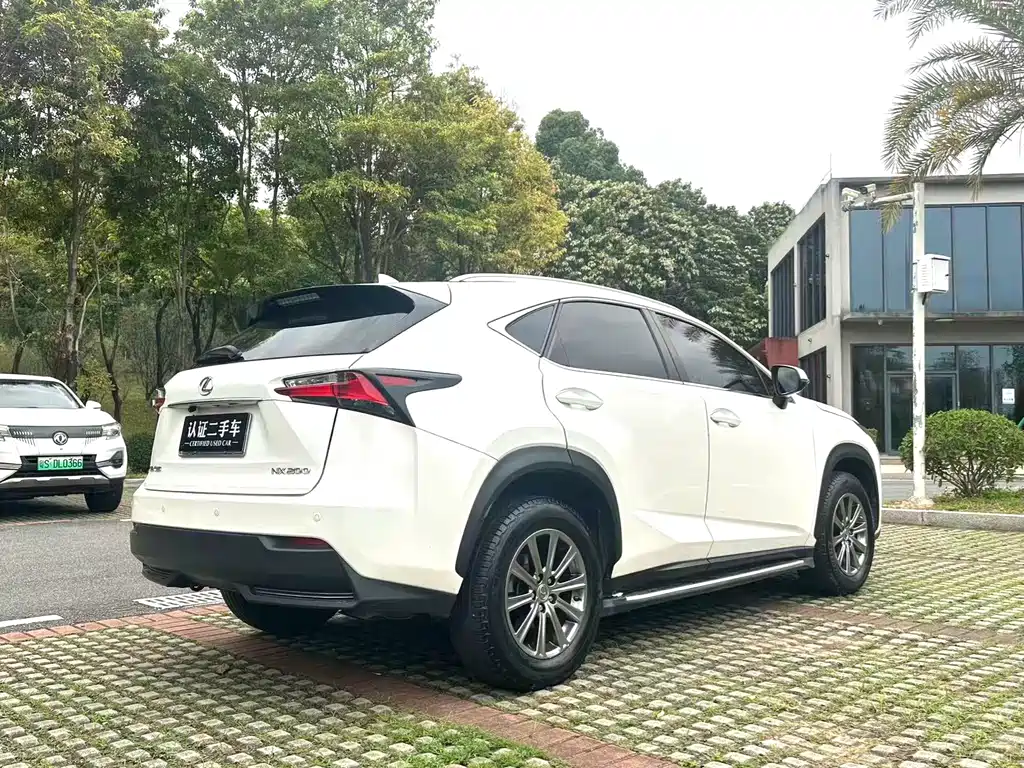 Lexus NX 2017 — фото 6