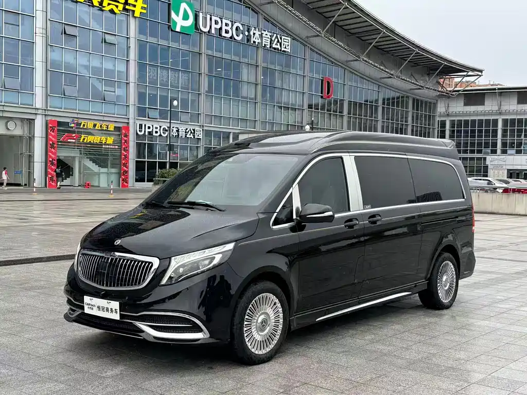 Mercedes-Benz V-Class 2022 — фото 1
